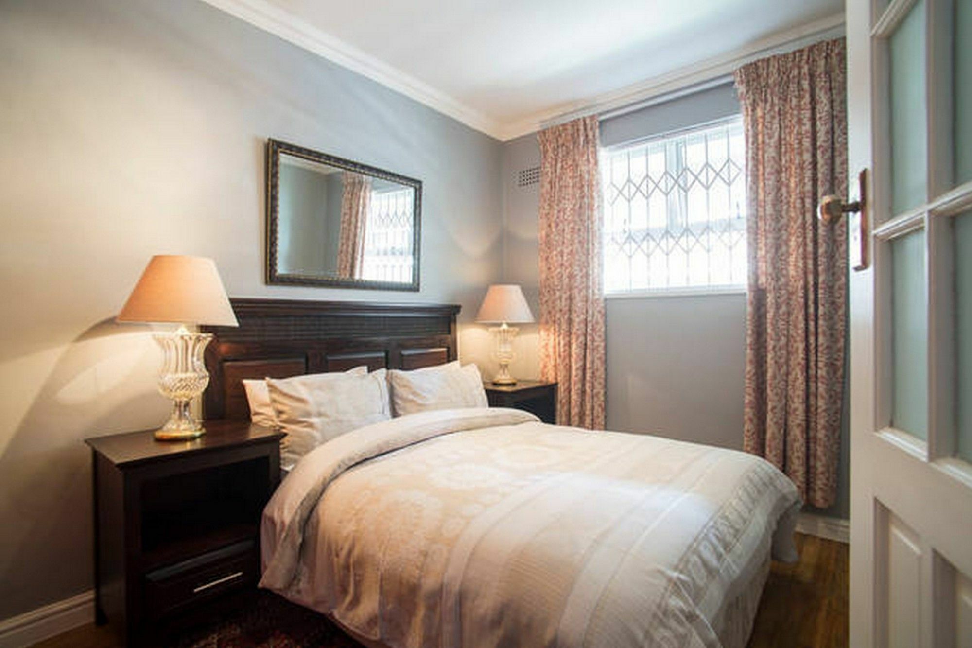 40 Winks Guest House Green Point Кейптаун Екстериор снимка
