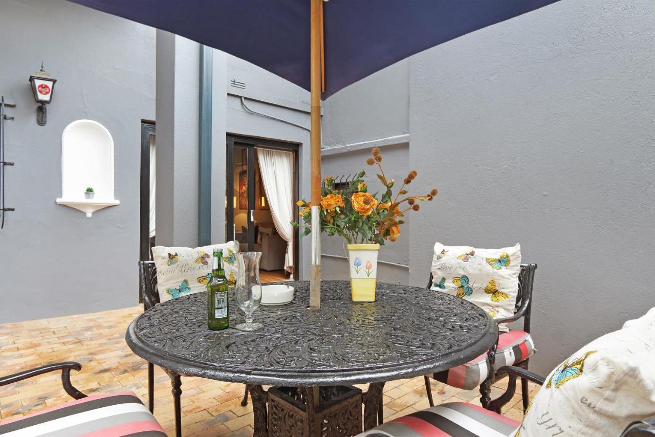 40 Winks Guest House Green Point Кейптаун Екстериор снимка