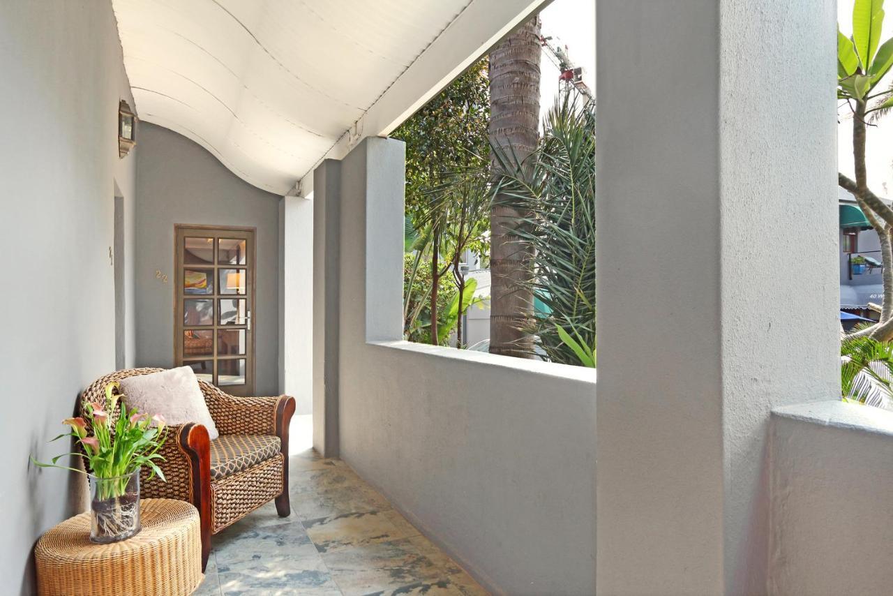 40 Winks Guest House Green Point Кейптаун Екстериор снимка